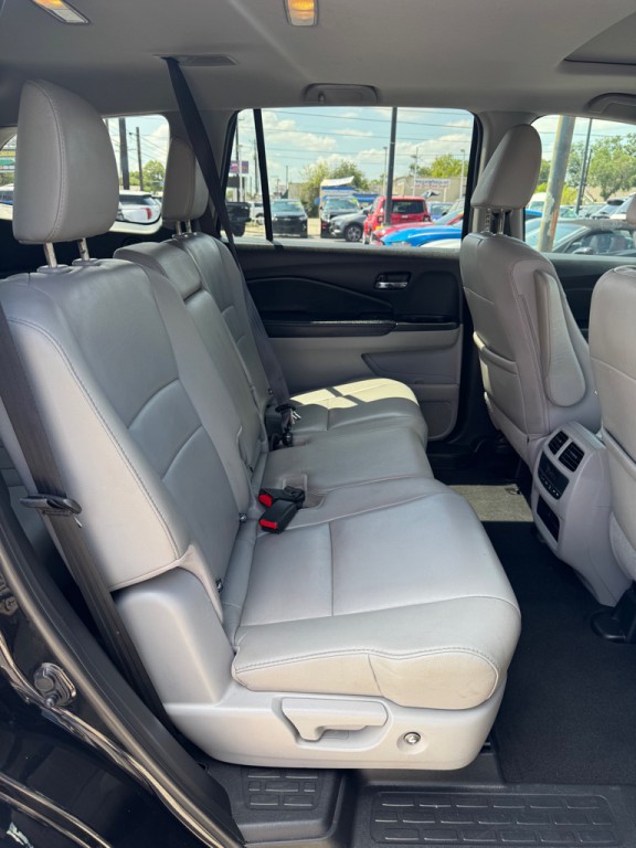 2017 Honda Pilot Image 17
