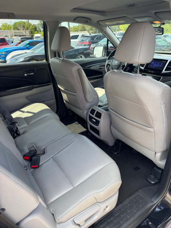 2017 Honda Pilot Image 18
