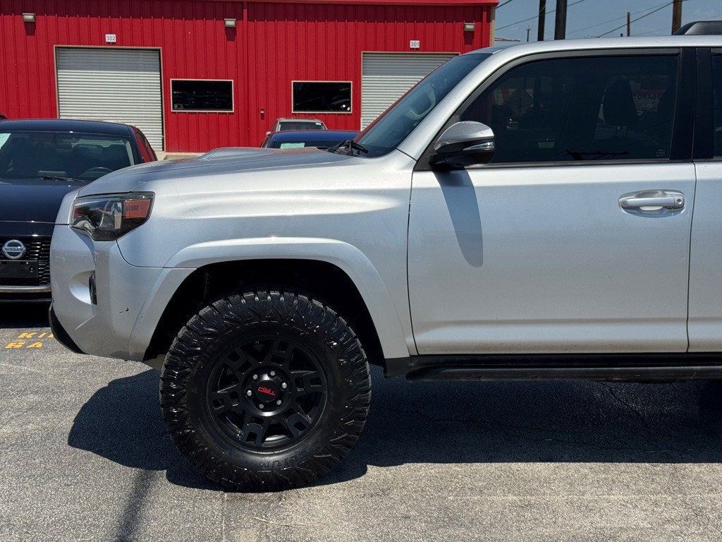 2018 Toyota 4Runner Image 5