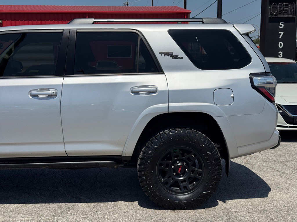 2018 Toyota 4Runner Image 6