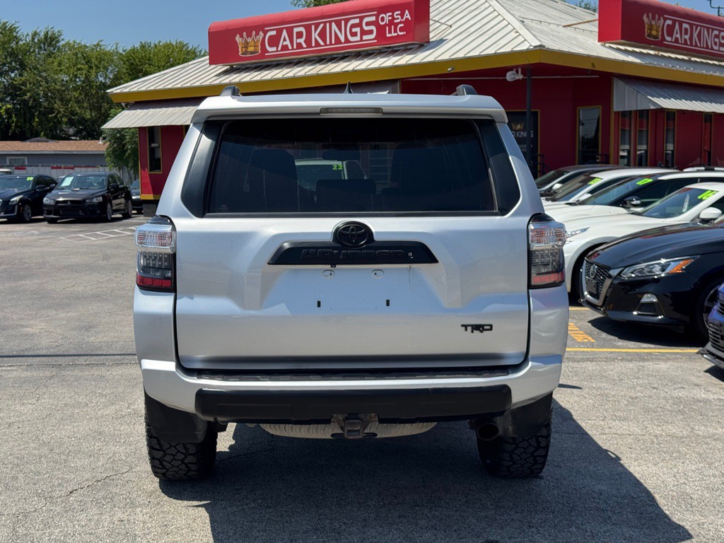 2018 Toyota 4Runner Image 9