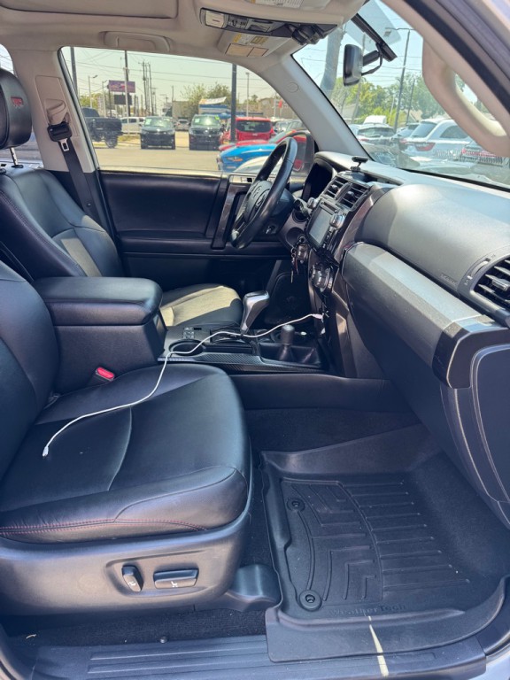 2018 Toyota 4Runner Image 19