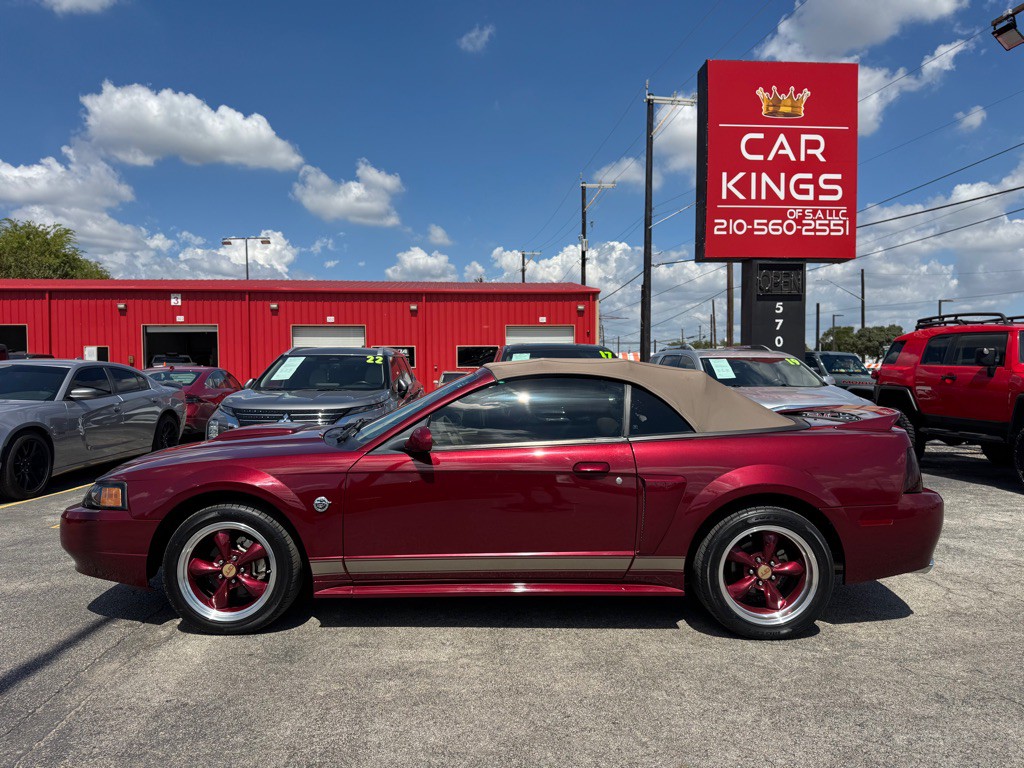 2004 Ford Mustang Image 8