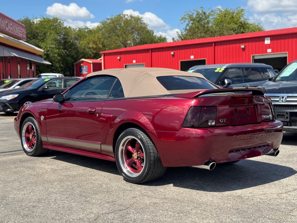 2004 Ford Mustang Image 9