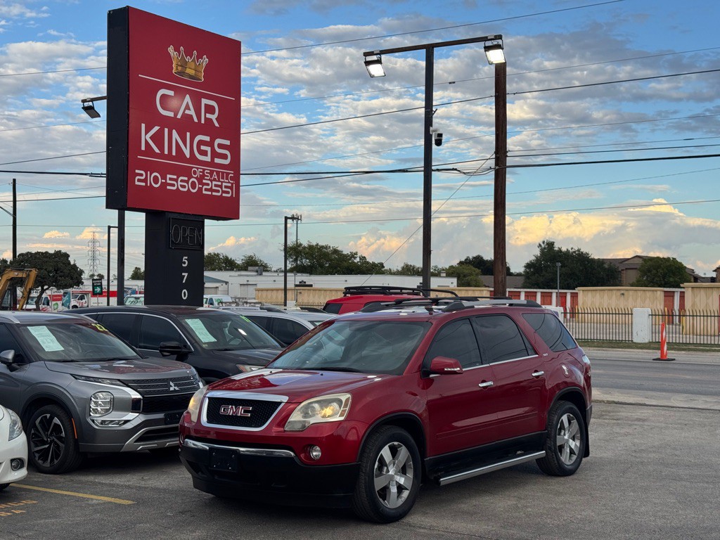 2012 GMC Acadia Image 2