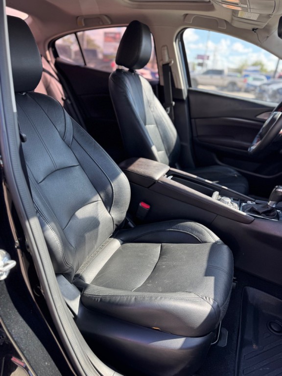 2017 Mazda Mazda3 Image 16