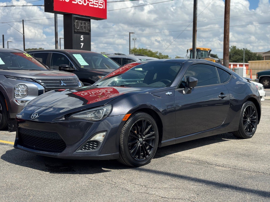 2014 Scion FR-S Image 3