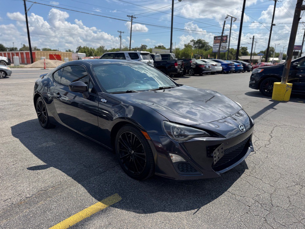 2014 Scion FR-S Image 10