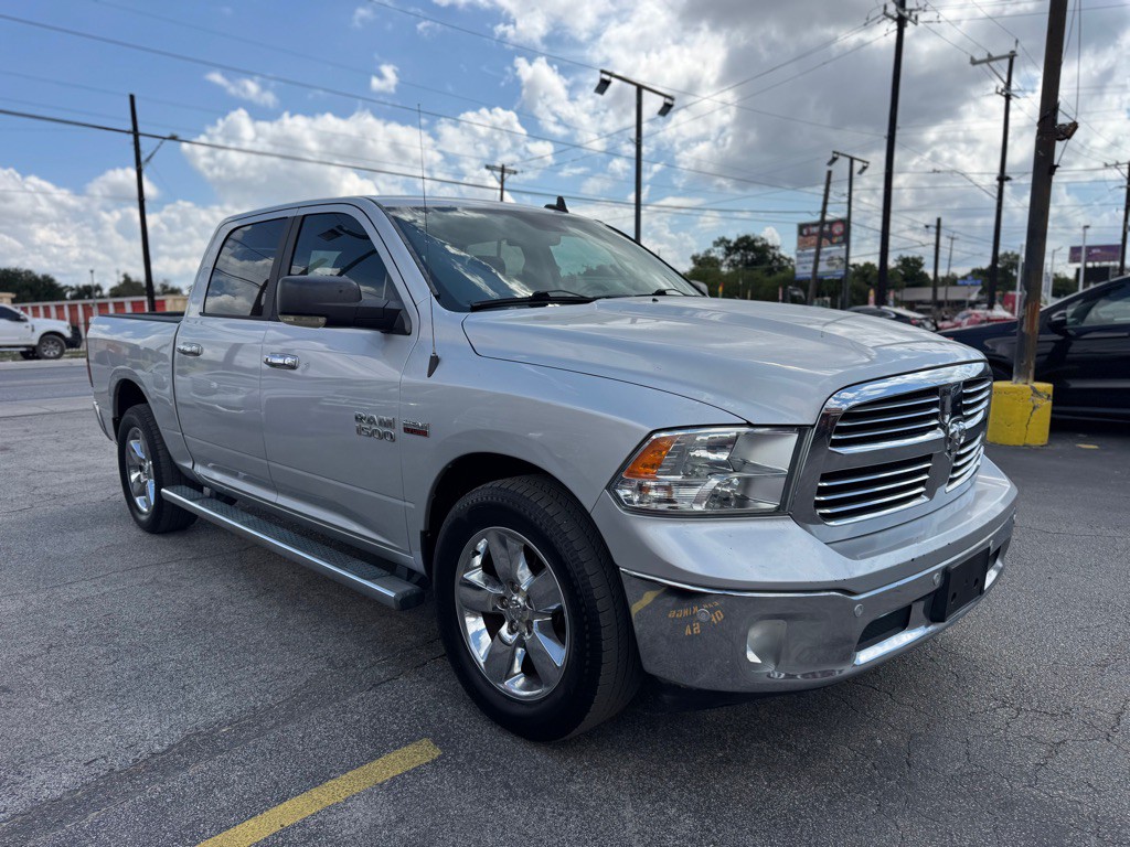 2016 RAM 1500 Image 9