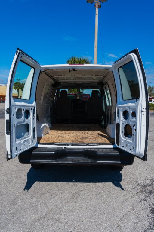 2011 Ford Econoline Image 7