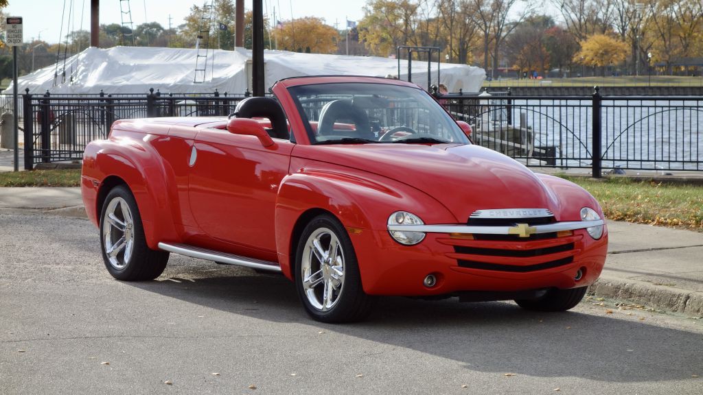 2004 Chevrolet SSR Image 8