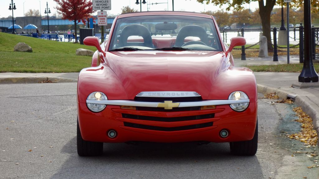 2004 Chevrolet SSR Image 9