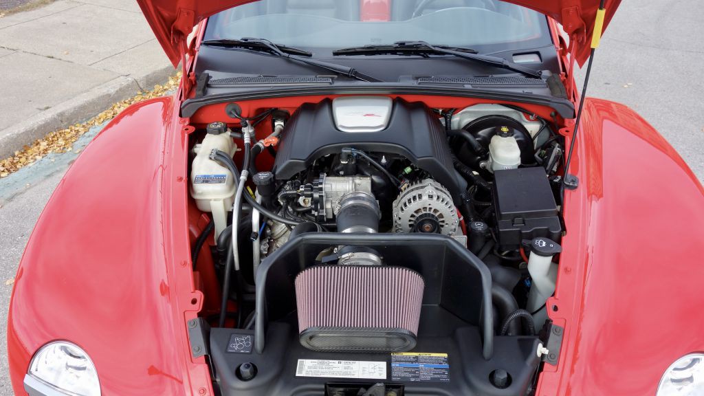 2004 Chevrolet SSR Image 16
