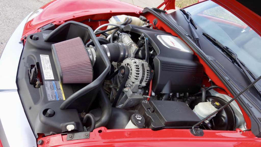 2004 Chevrolet SSR Image 18