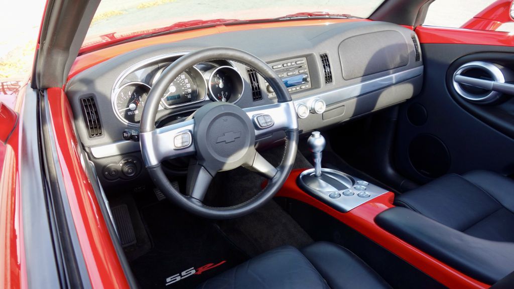 2004 Chevrolet SSR Image 28