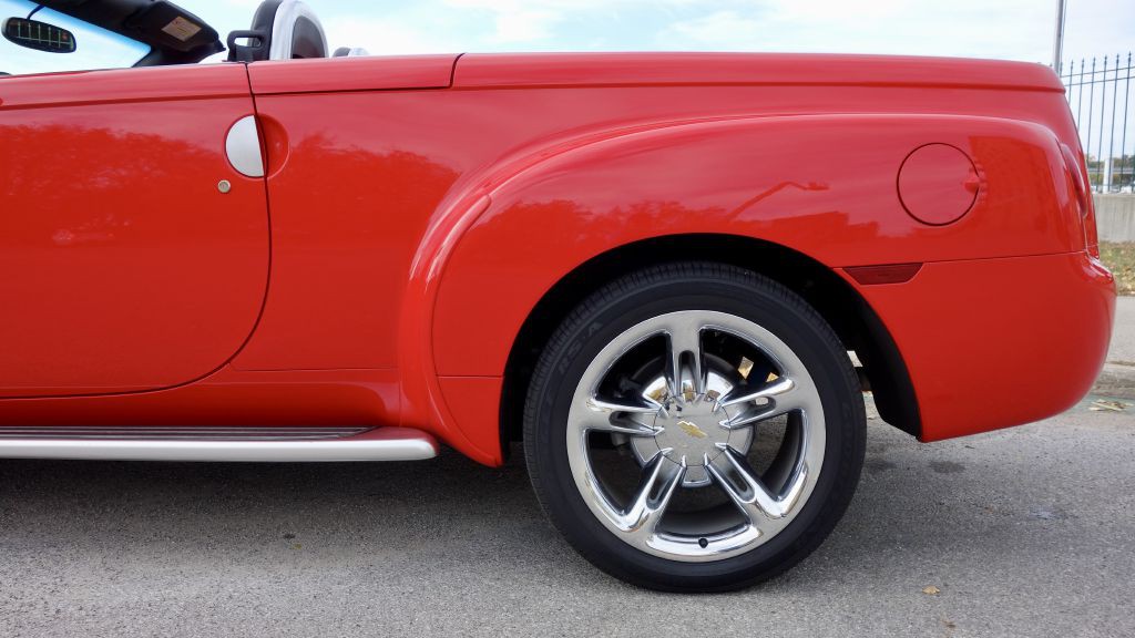 2004 Chevrolet SSR Image 34