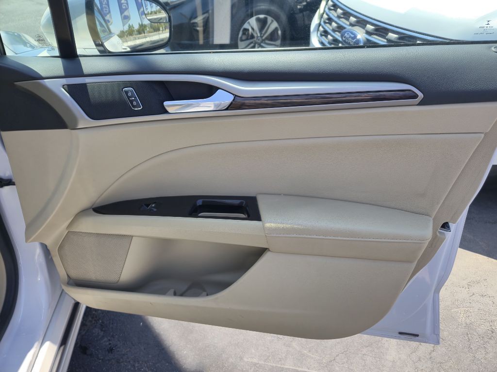 2013 Ford Fusion Image 16
