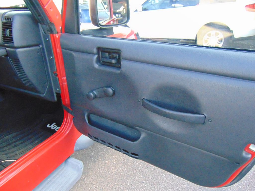 2003 Jeep Wrangler Image 17
