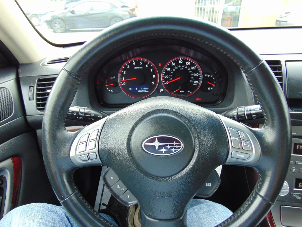 2009 Subaru Outback Image 8