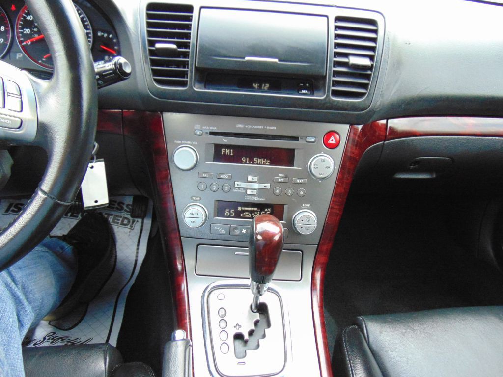 2009 Subaru Outback Image 9