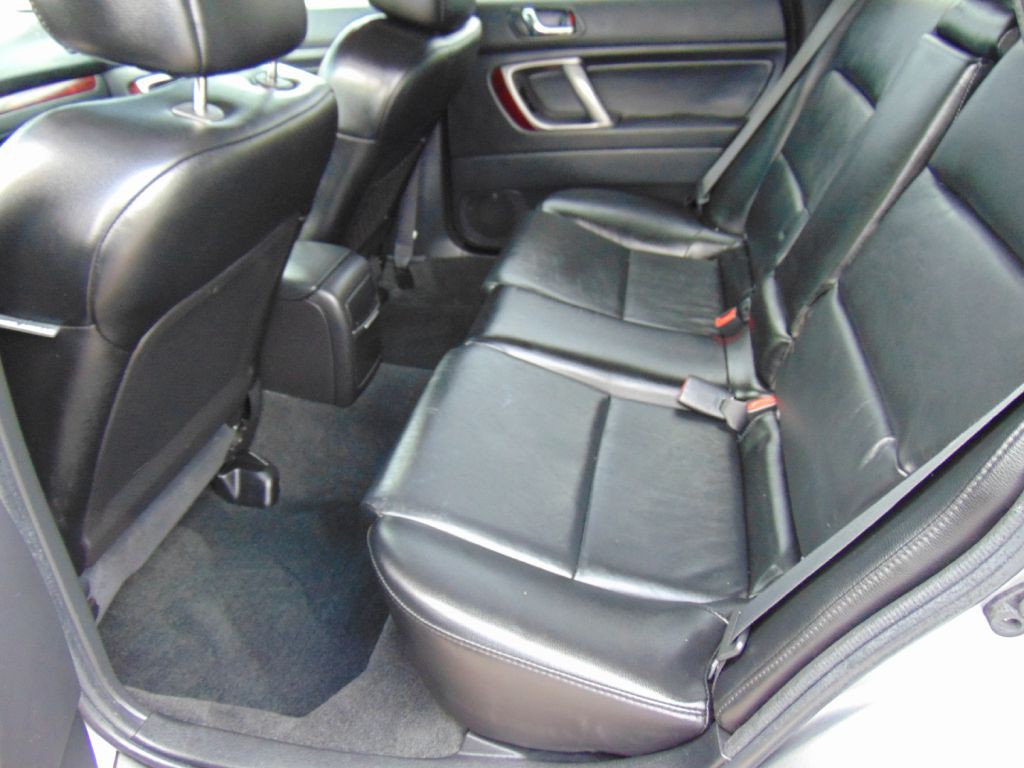 2009 Subaru Outback Image 13
