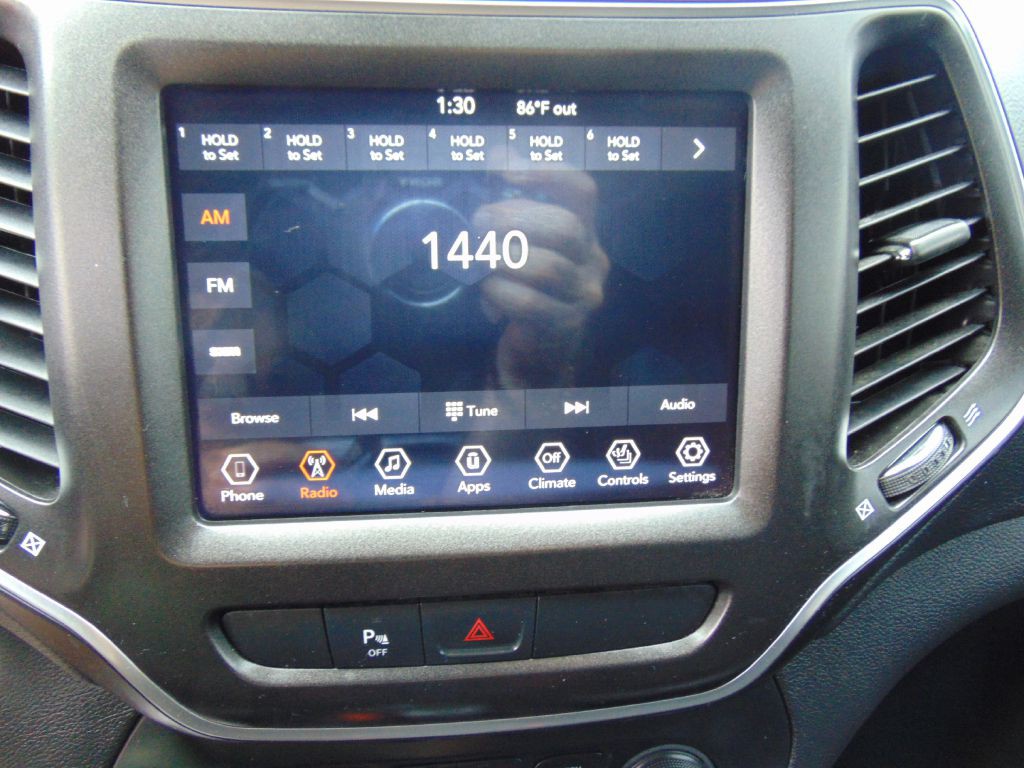 2019 Jeep Cherokee Image 15