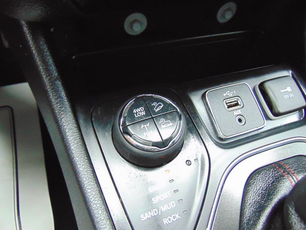 2019 Jeep Cherokee Image 18