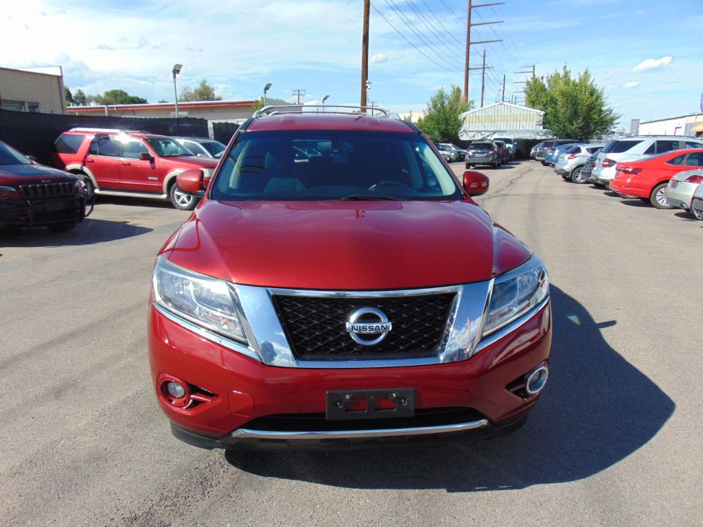 2015 Nissan Pathfinder Image 2