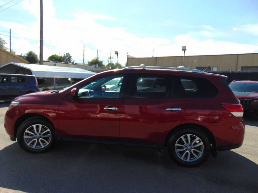 2015 Nissan Pathfinder Image 4