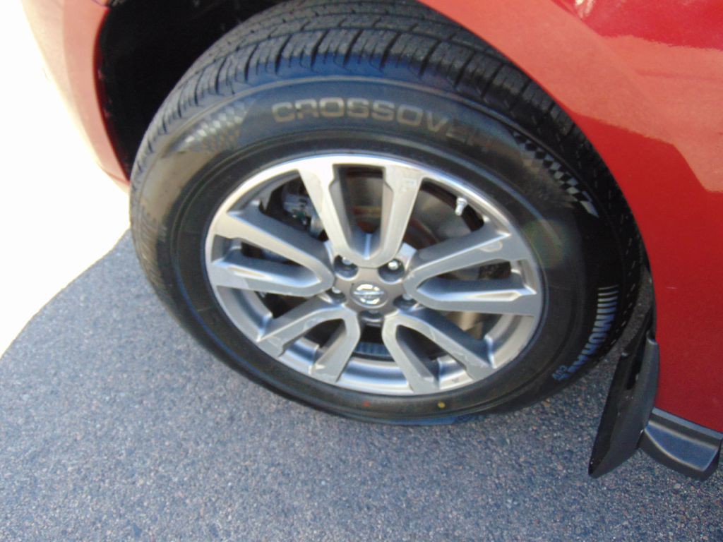 2015 Nissan Pathfinder Image 11
