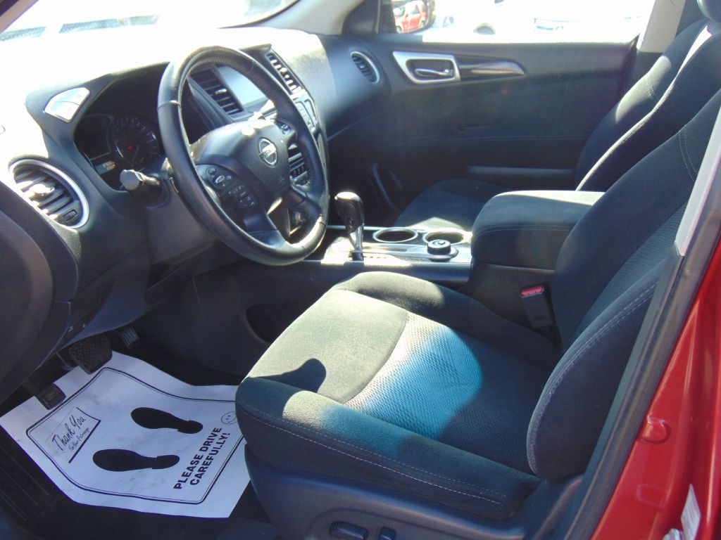2015 Nissan Pathfinder Image 17