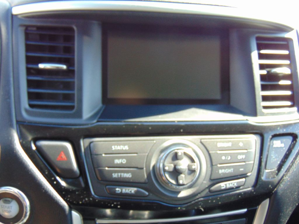 2015 Nissan Pathfinder Image 20