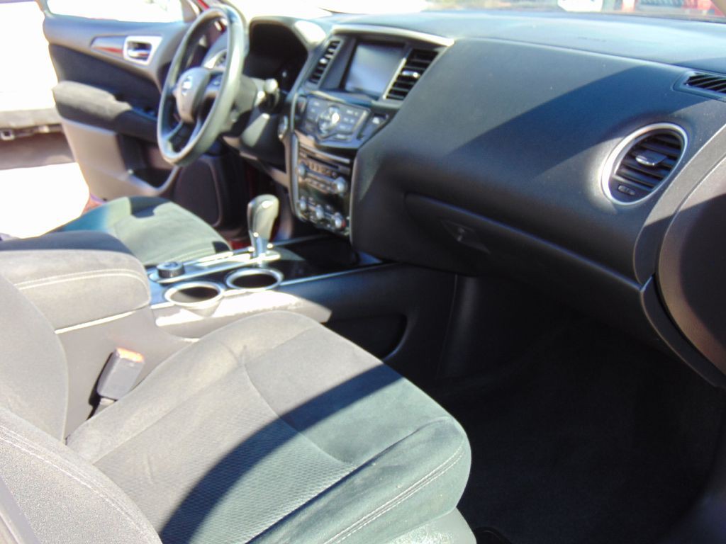 2015 Nissan Pathfinder Image 26