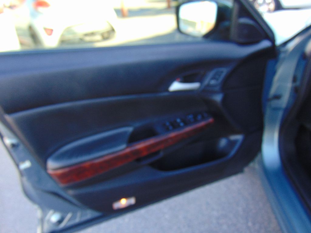 2011 Honda Crosstour Image 14
