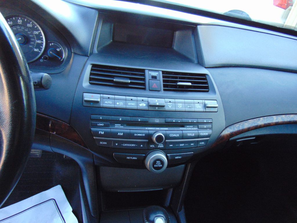 2011 Honda Crosstour Image 18