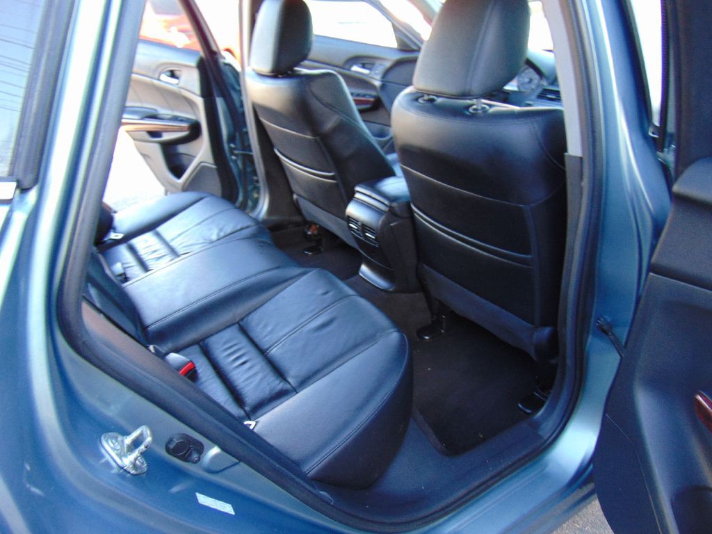 2011 Honda Crosstour Image 24