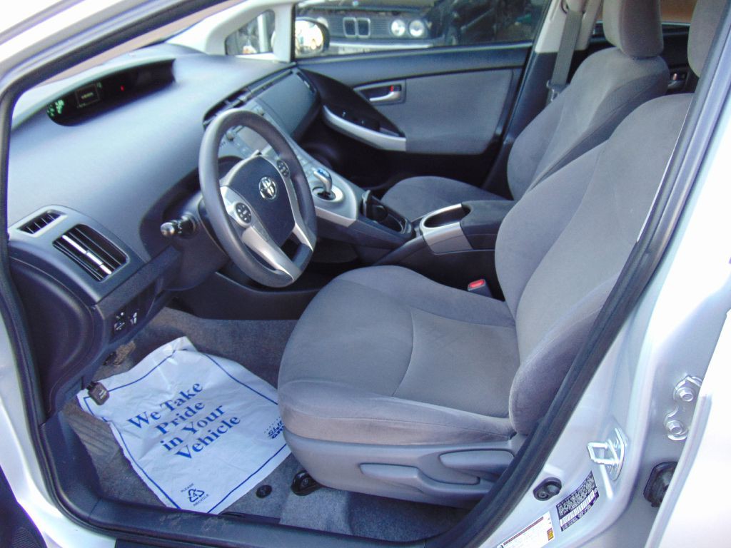 2015 Toyota Prius Image 9