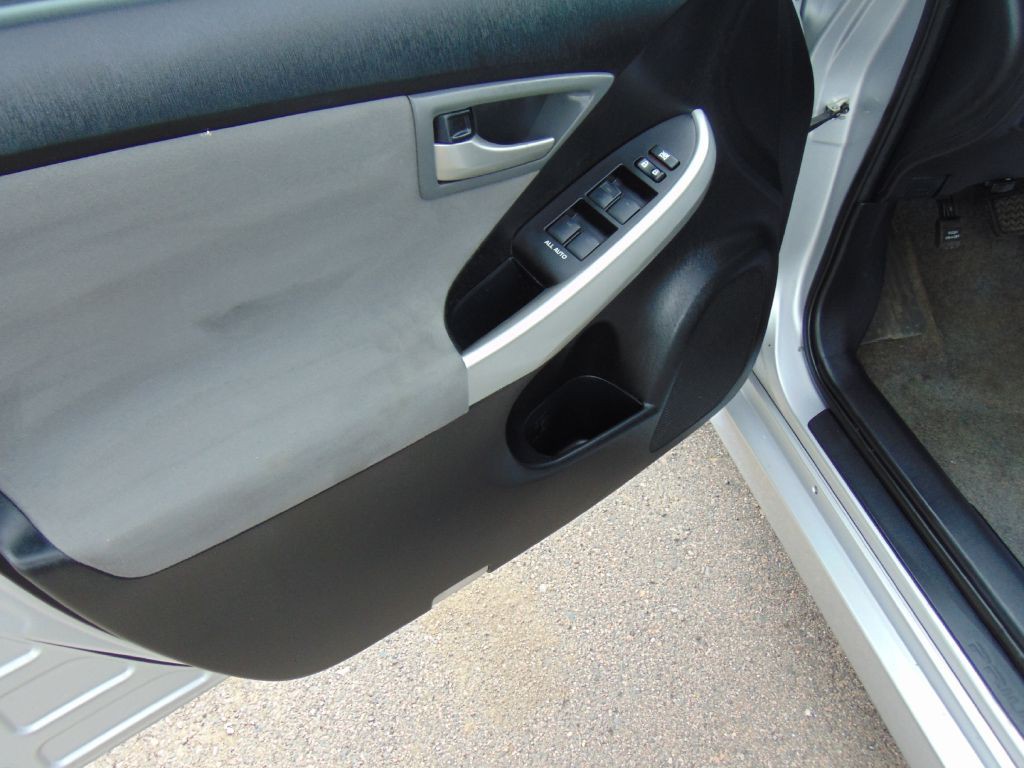 2015 Toyota Prius Image 20