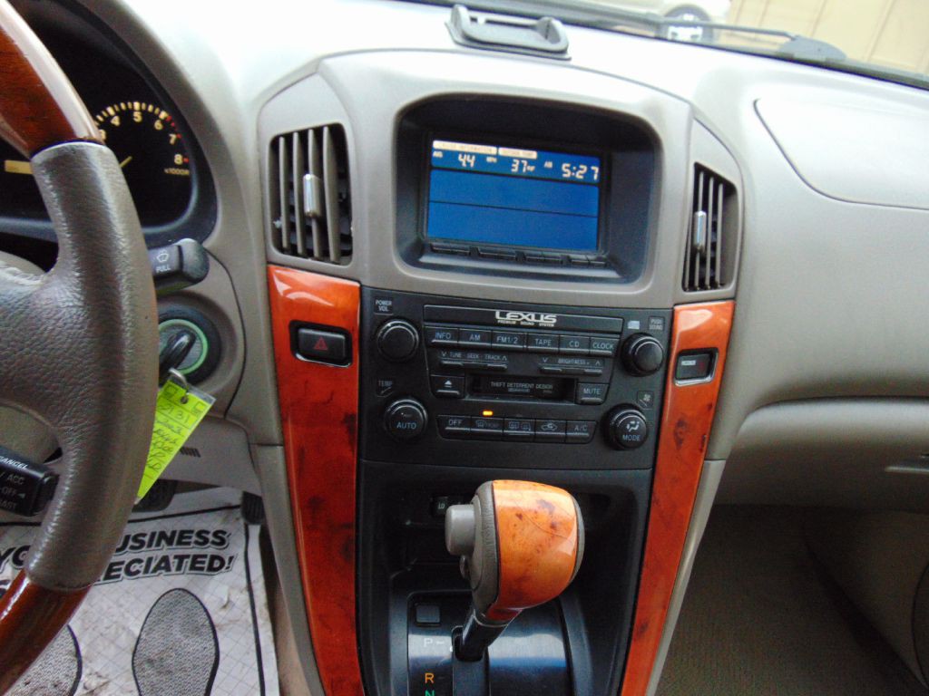 2003 Lexus RX Image 16