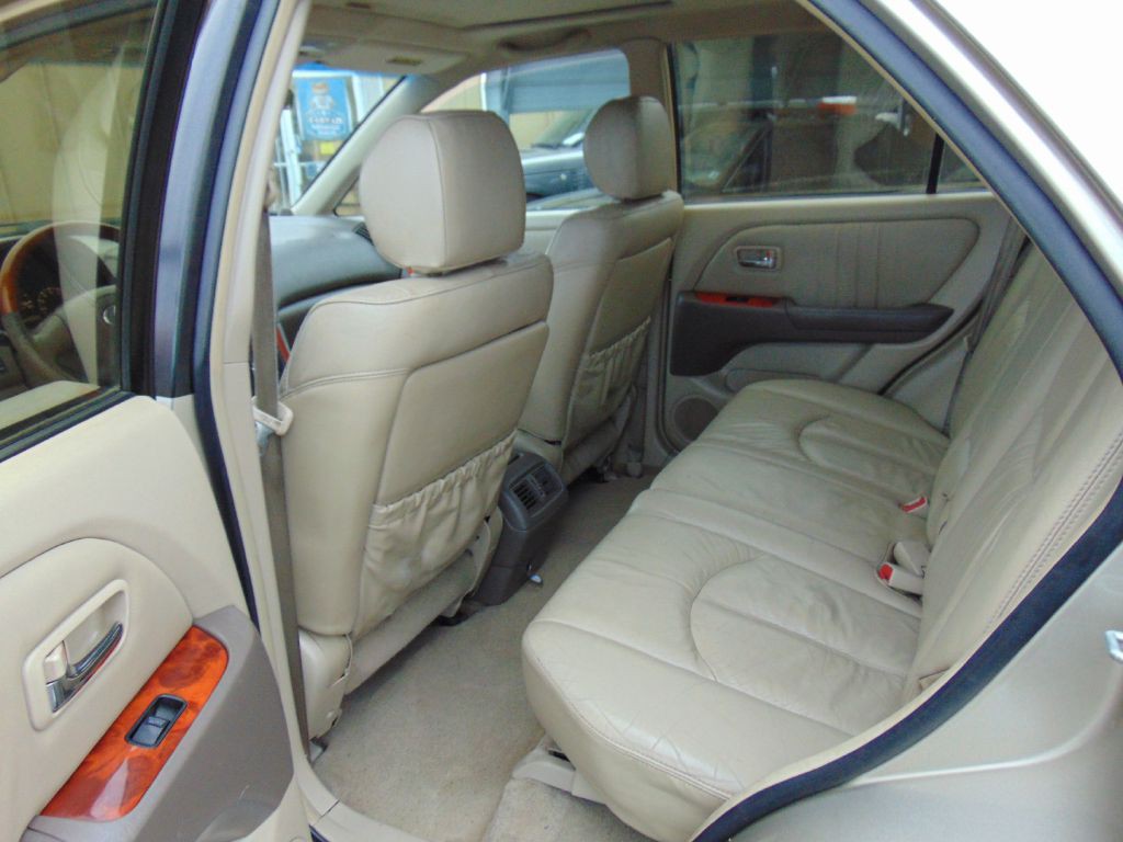 2003 Lexus RX Image 19