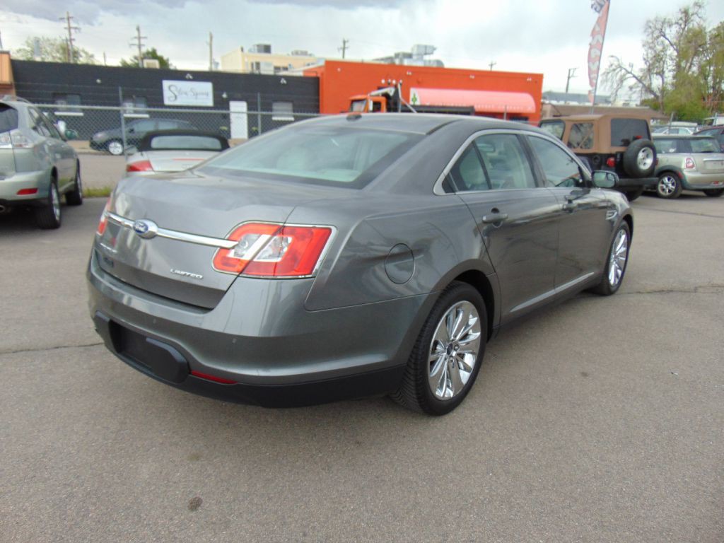 2012 Ford Taurus Image 7