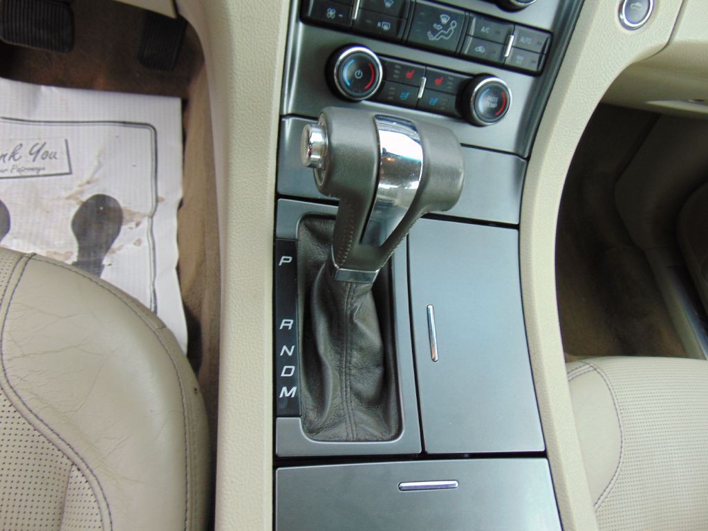 2012 Ford Taurus Image 15