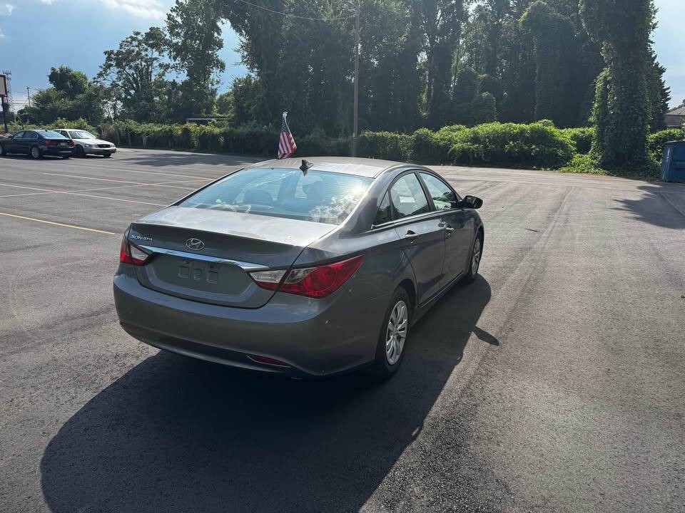 2011 Hyundai Sonata Image 6