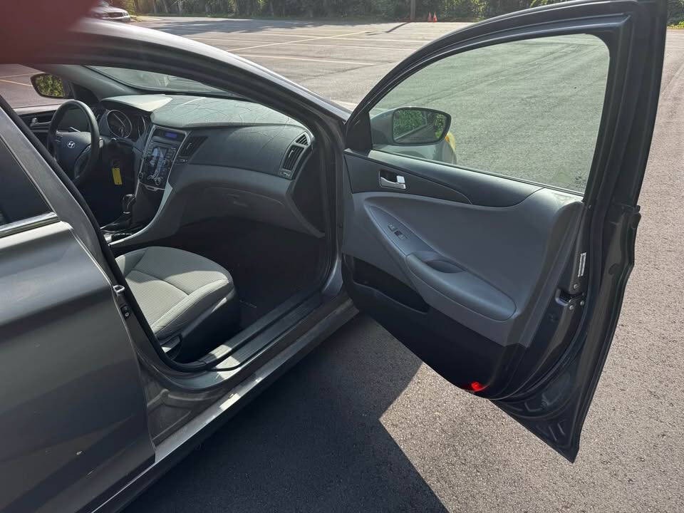 2011 Hyundai Sonata Image 11