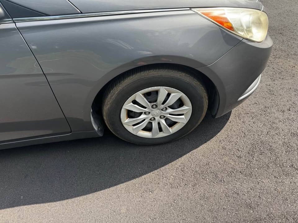 2011 Hyundai Sonata Image 14