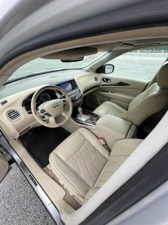 2013 INFINITI JX35 Image 13