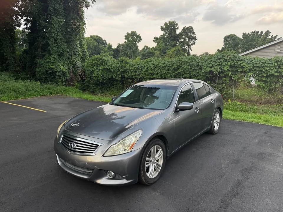 2013 INFINITI G37 Image 2