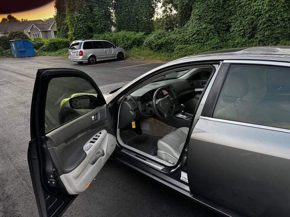 2013 INFINITI G37 Image 6