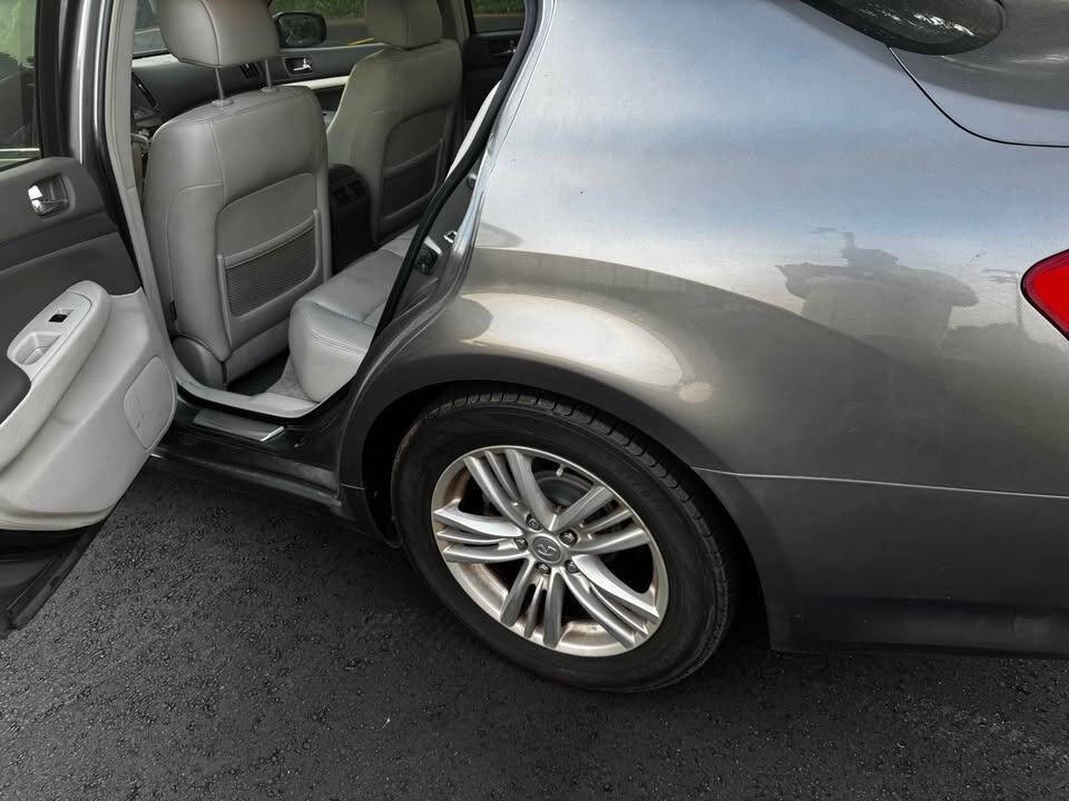 2013 INFINITI G37 Image 13
