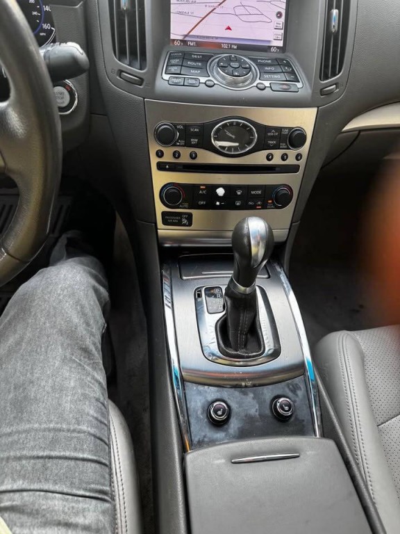 2013 INFINITI G37 Image 16